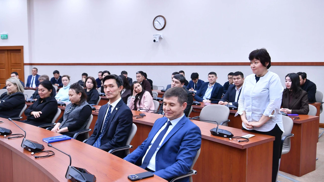 Руководитель Управления материально-технического обеспечения встретился с коллективом Предприятия 